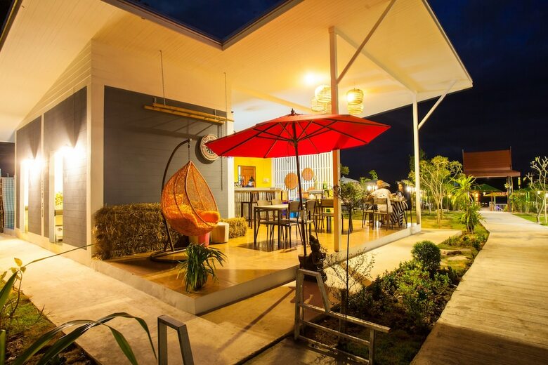 Hotel Bluemoon Riverside Resort