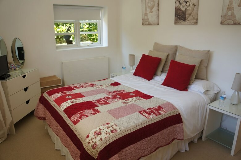 The Barn & Pheasant Cottage