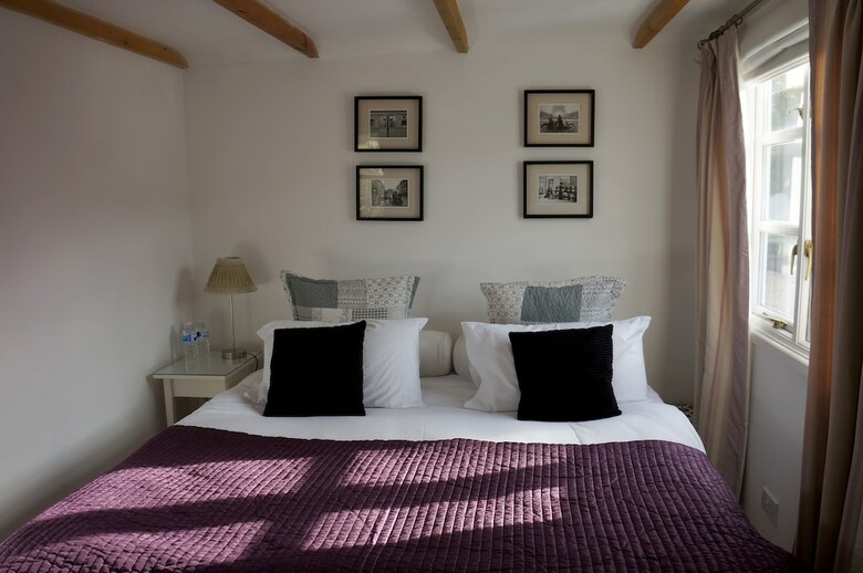 The Barn & Pheasant Cottage