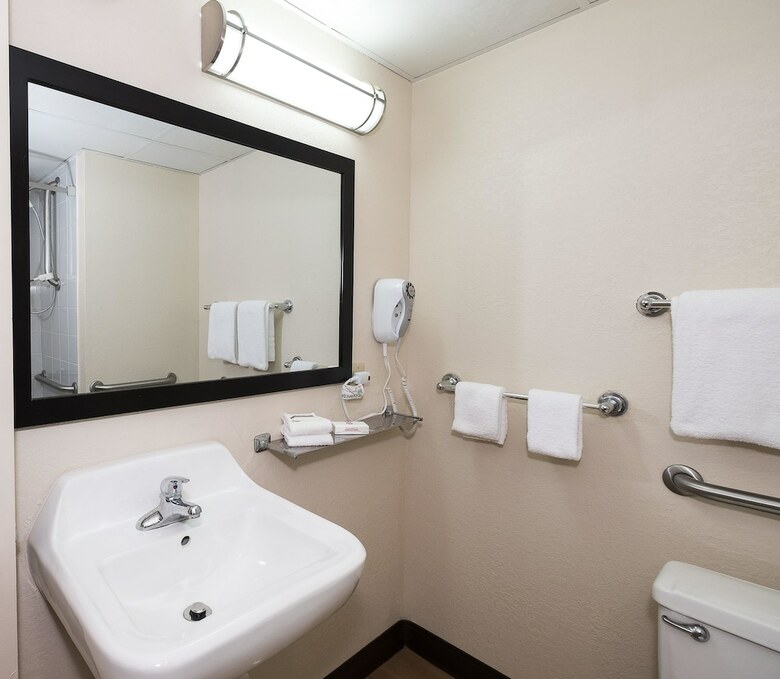 Hotel Red Roof Inn Cortland