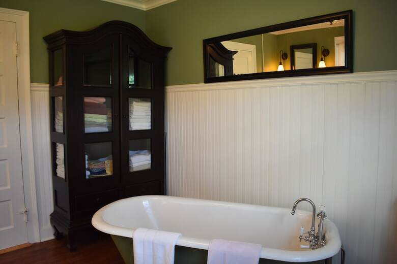 Bed & Breakfast Harbour House Inn