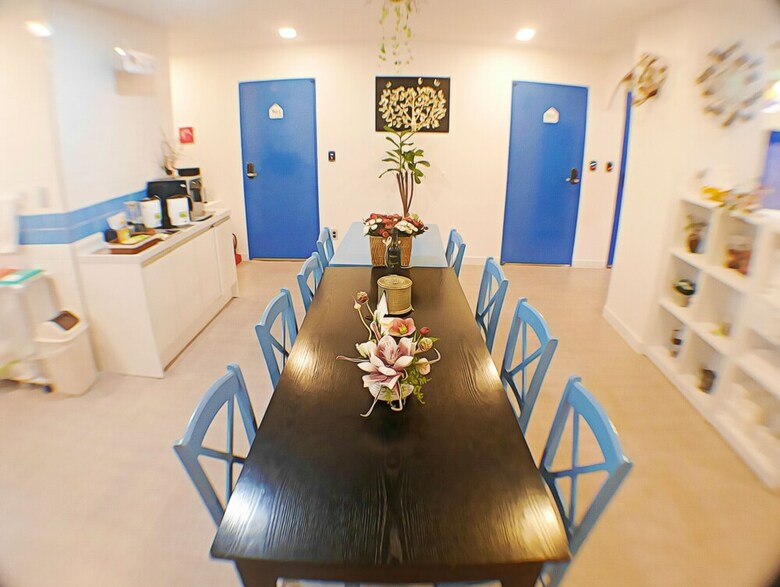 Hotel Road Myeongdong Guesthouse