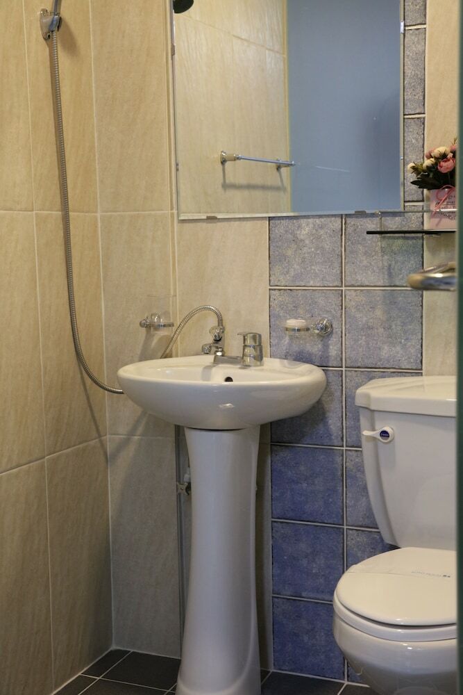 Hotel Road Myeongdong Guesthouse