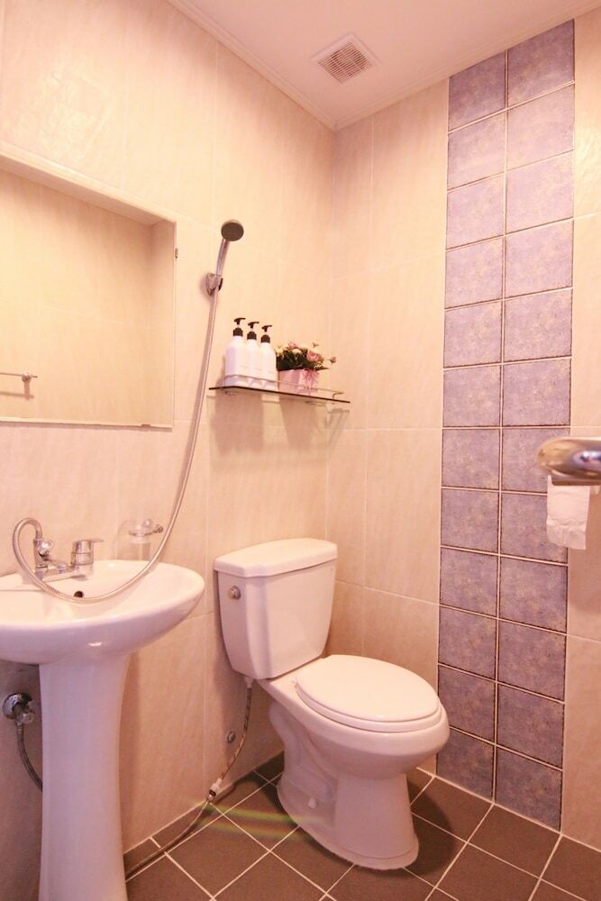 Hotel Road Myeongdong Guesthouse