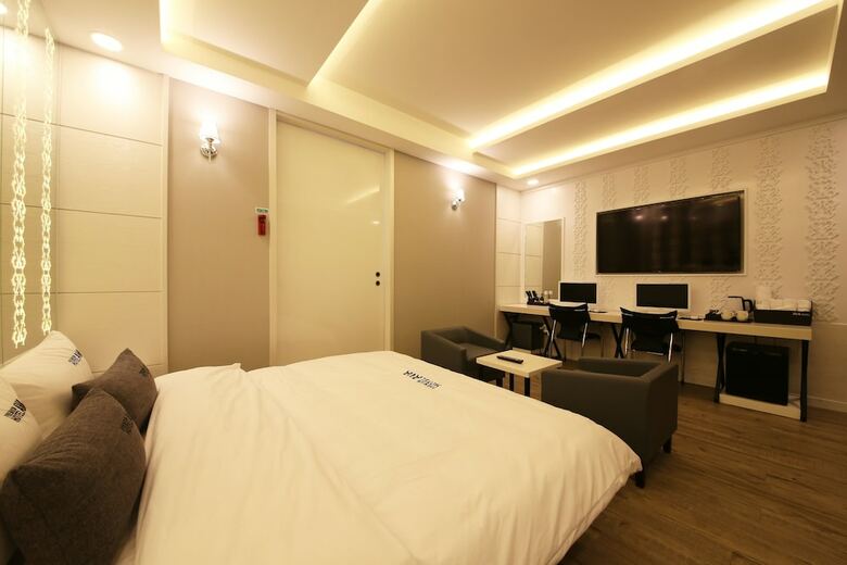 Premium Ava Hotel Sasang