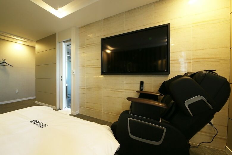 Premium Ava Hotel Sasang