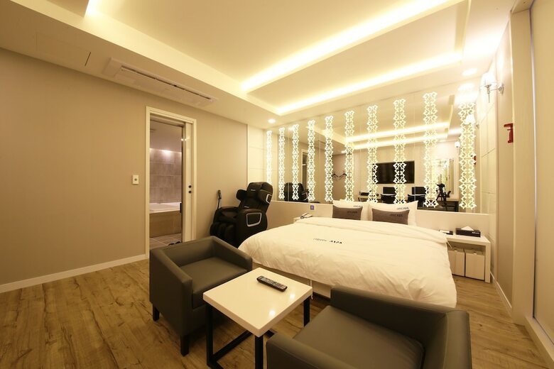 Premium Ava Hotel Sasang