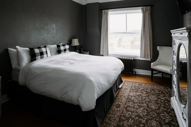 Hood River Hotel