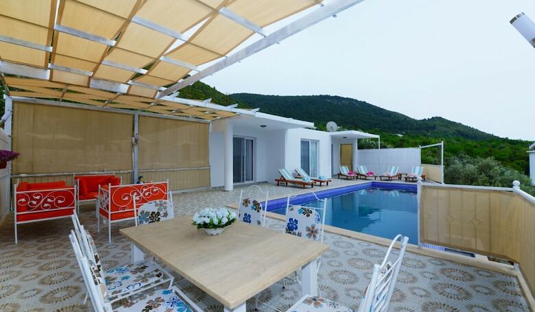 Villa Prize