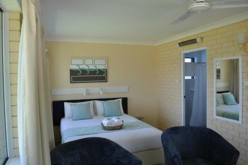 Edgewater Motel