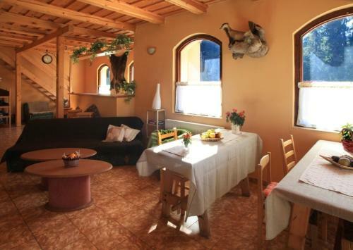 Hostal Penzi�n ?adov�