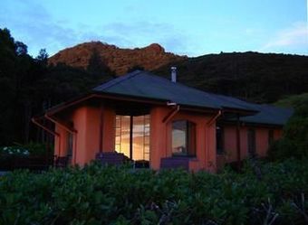 Earthsong Lodge