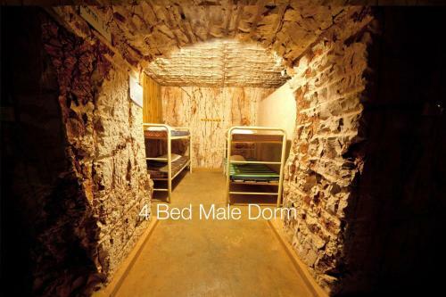 Radeka Downunder Underground Motel