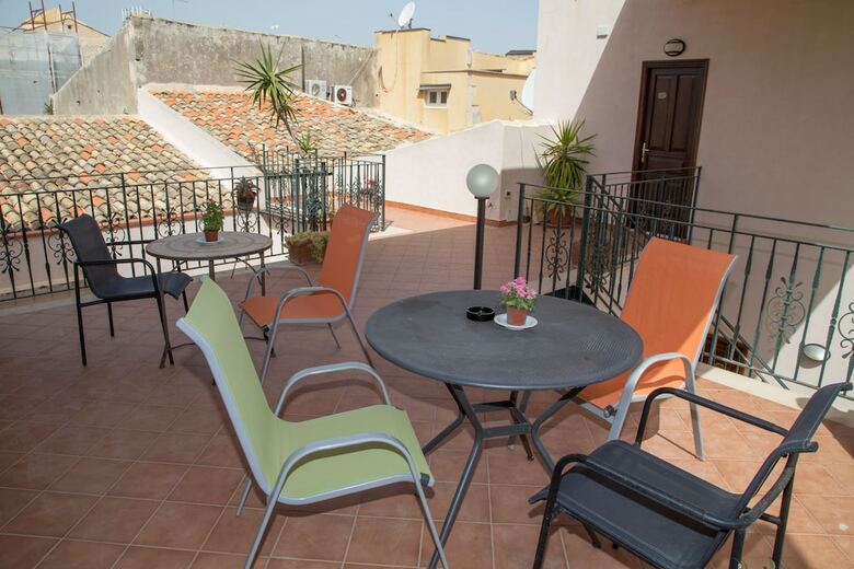Hotel Acropoli