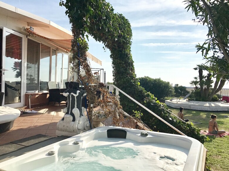 Villa Beach House Barcelona Jacuzzi & Beach Access
