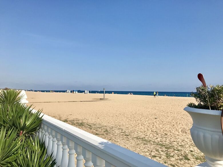 Villa Beach House Barcelona Jacuzzi & Beach Access