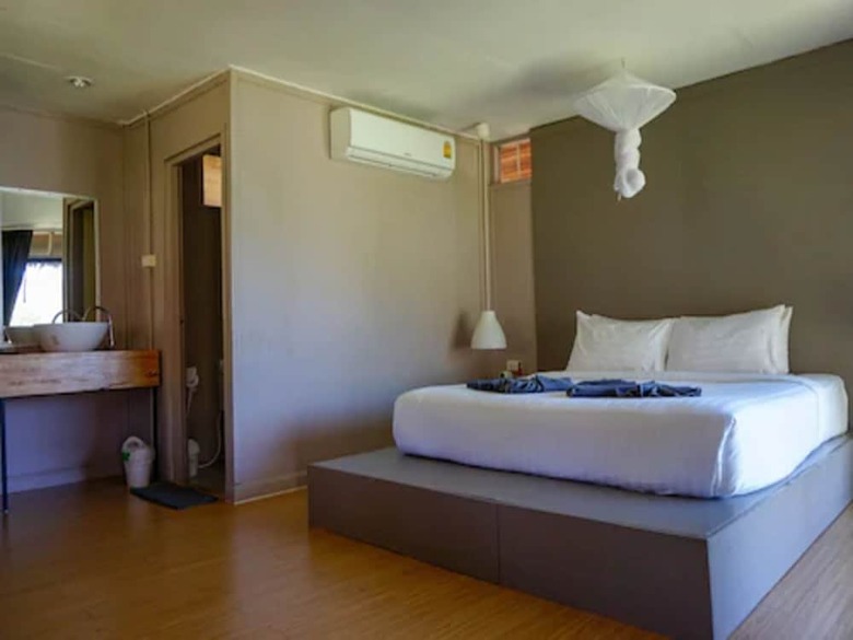 Hotel Hip Seaview Resort At Phi Phi