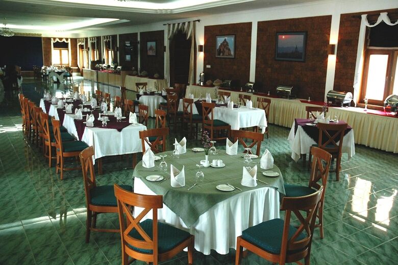 Hotel Aye Thar Yar Golf Resort