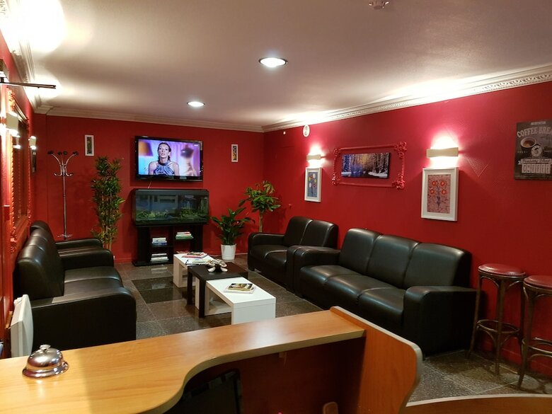 Hotel H�tel Holiday