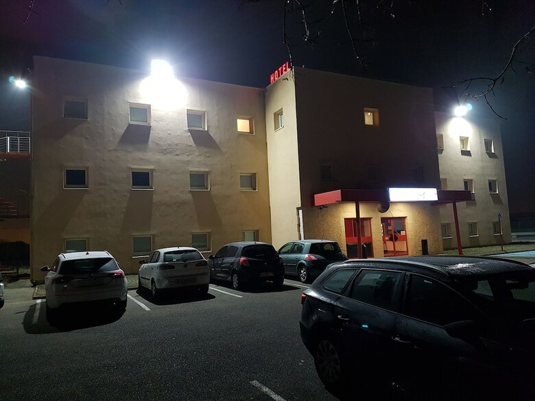 Hotel H�tel Holiday