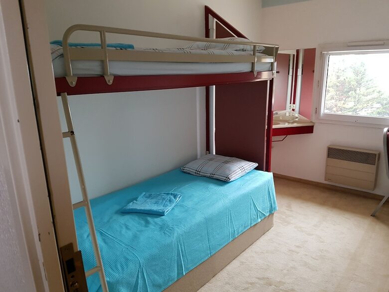 Hotel H�tel Holiday
