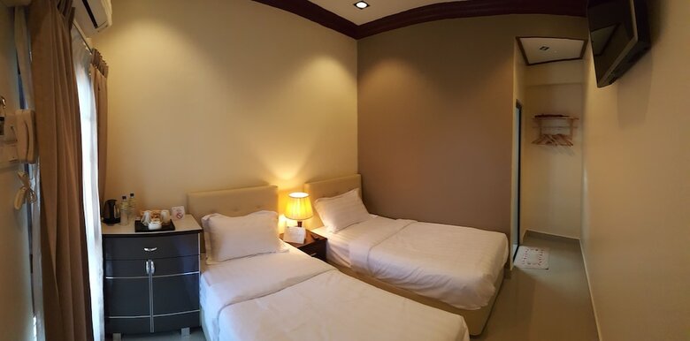 Hotel Al-safina Kijal Beach Resort