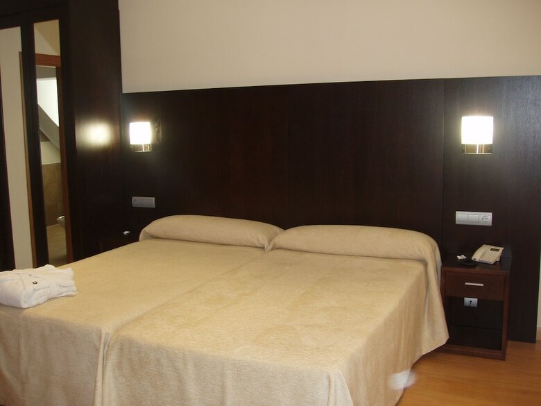 Hotel 44
