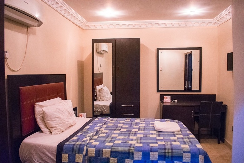 Maidaville Hotel And Suites