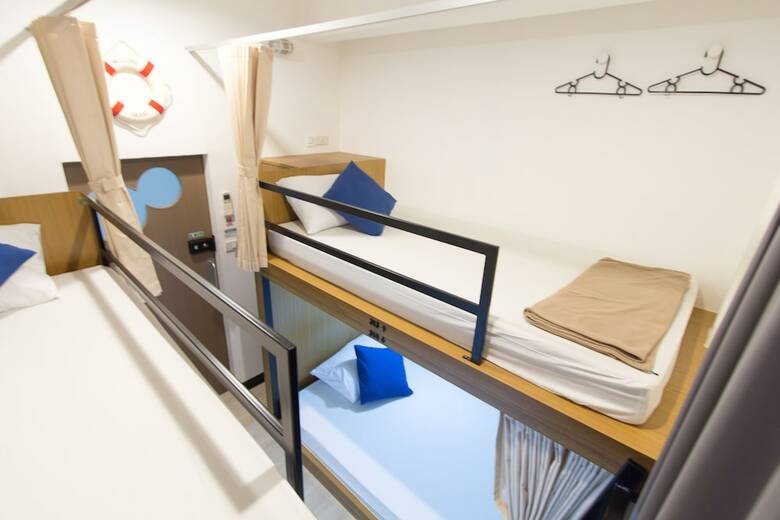 Hostal Pier 49 Hostel