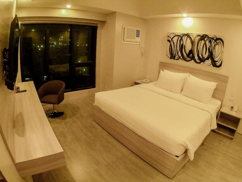 Mabolo Royal Hotel