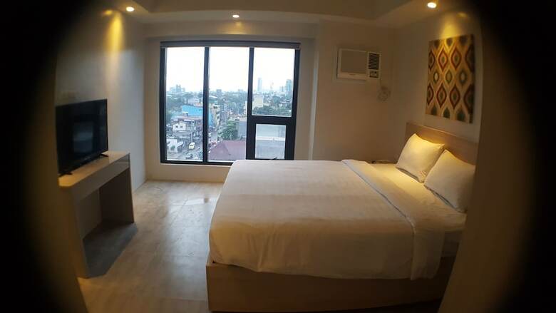 Mabolo Royal Hotel