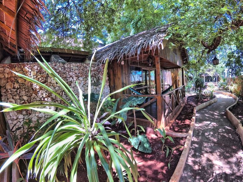 Hotel Cosmos Bungalows