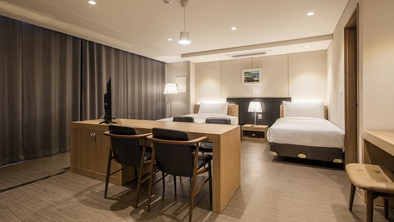 Luce Bridge Hotel