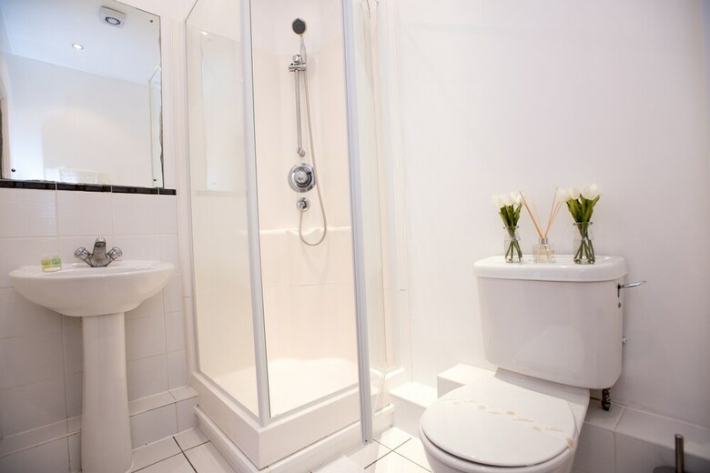 Celador Apartments - Riverside House Serviced Apartments