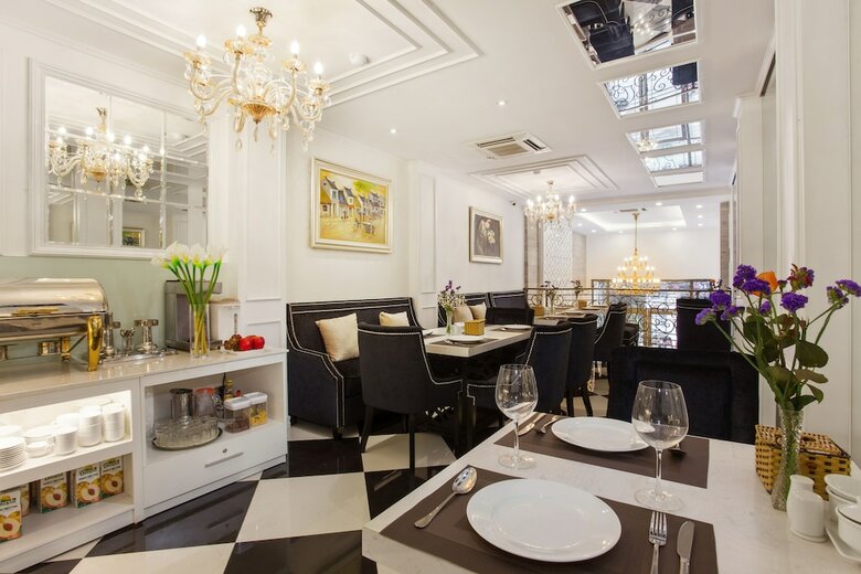 Luxury Old Quarter Hotel