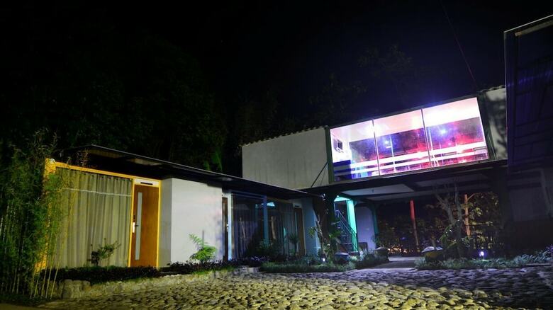 Bromo Ecolodge Hotel