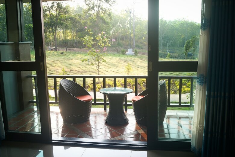 Hotel Phu Chom Mork Resort