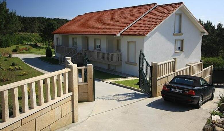 Apartment In Larino A Coruna 101885 By Mo Rentals