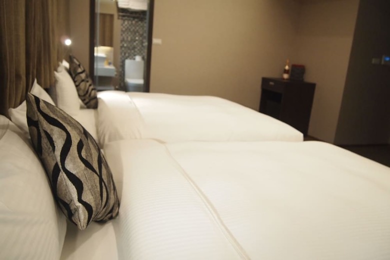 Fairytale Yisu Hot Spring Hotel