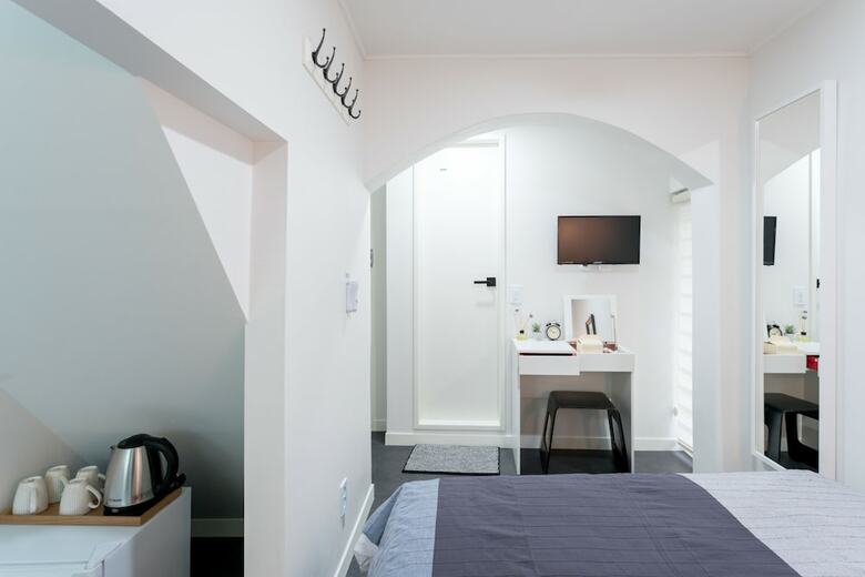 Hotel Neat House