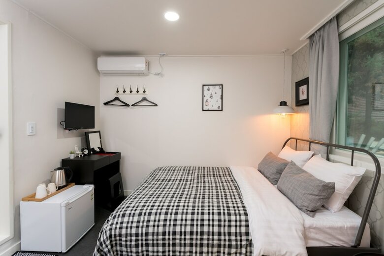 Hotel Neat House