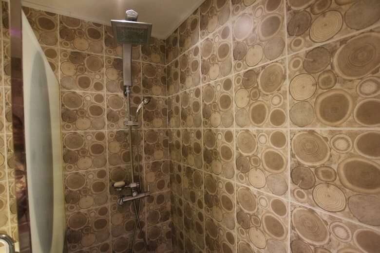 V1 Hotel