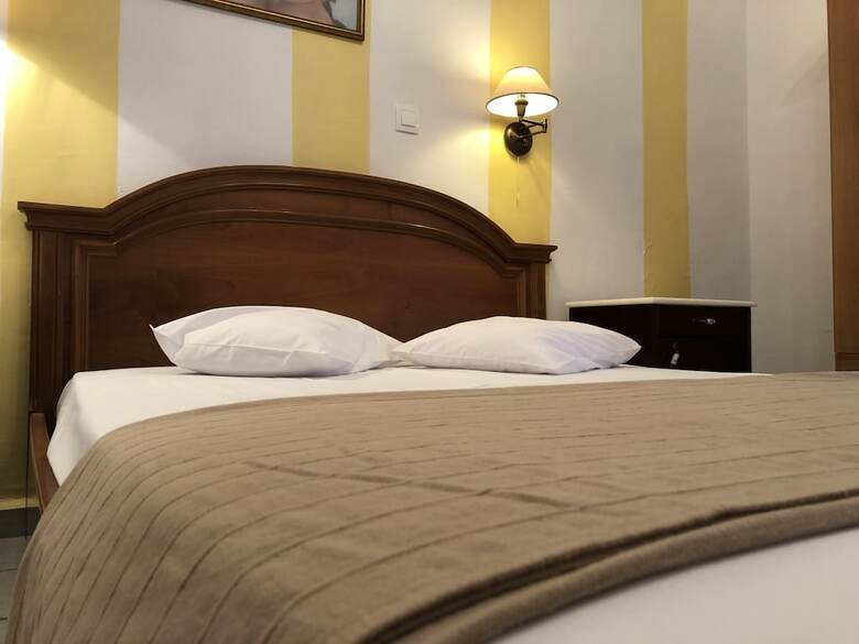 Hotel Taki's Guests