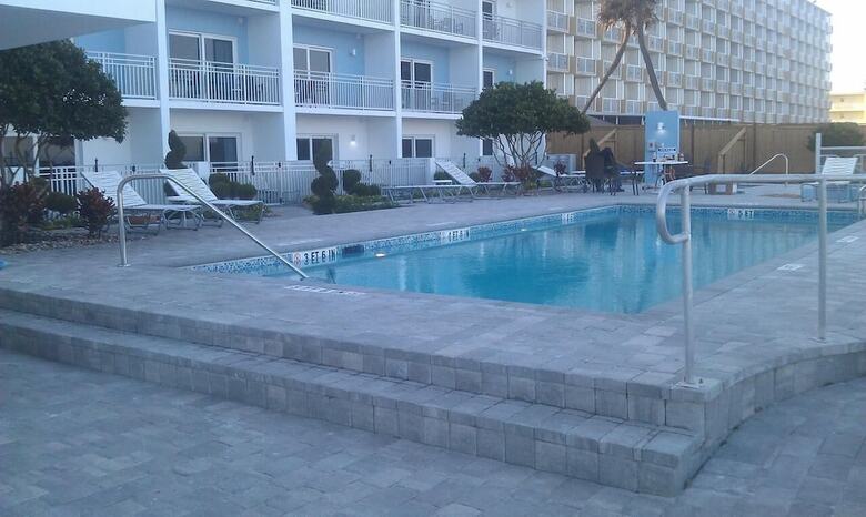 Hotel Lotus Boutique Inn & Suites