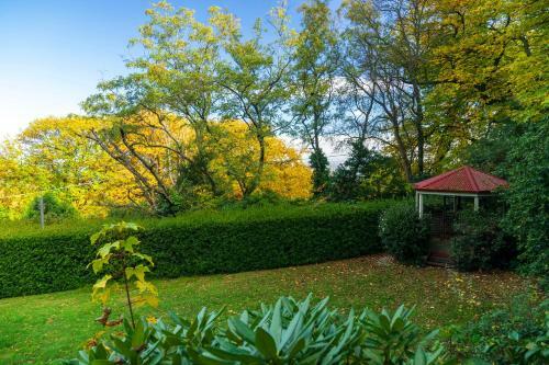 Bed & Breakfast Observatory Cottages