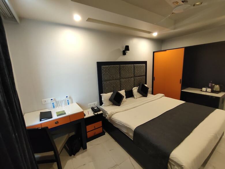 Hotel Regenta Inn