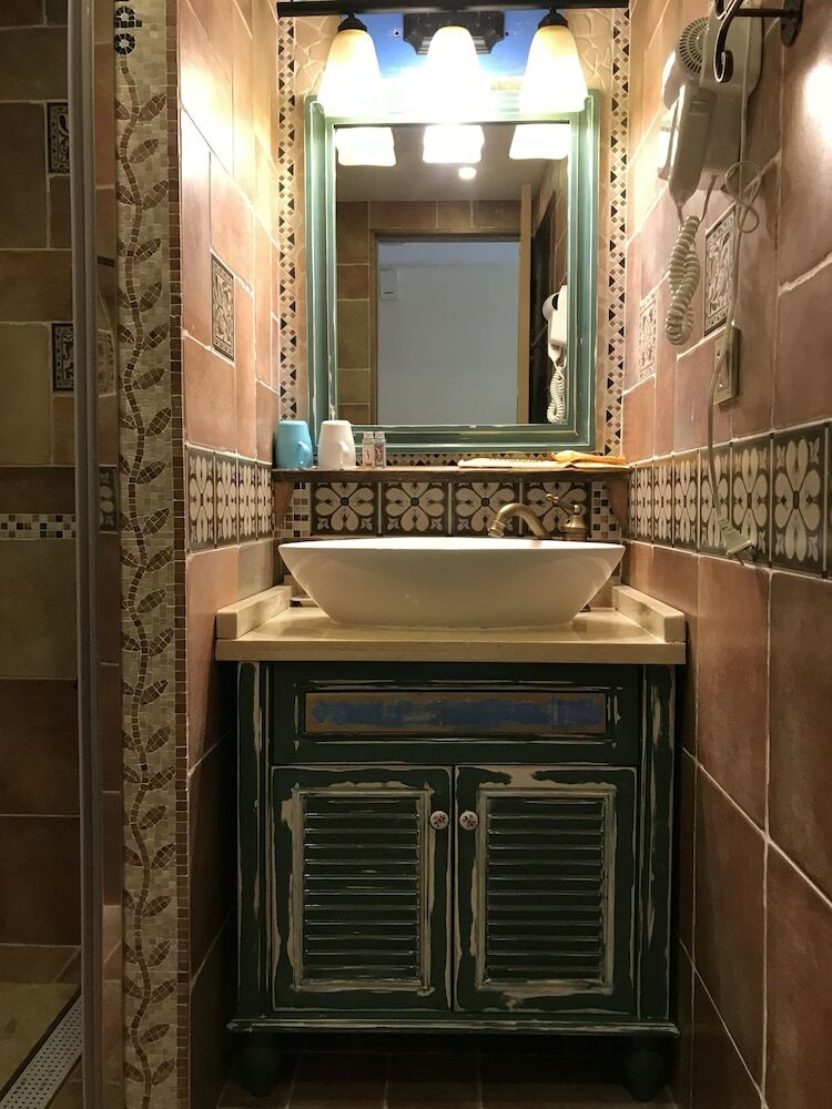 Hotel Amando Inn