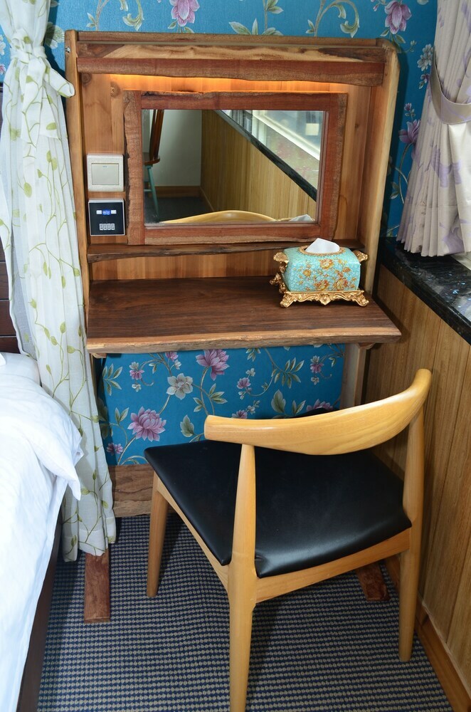 Hotel Amando Inn