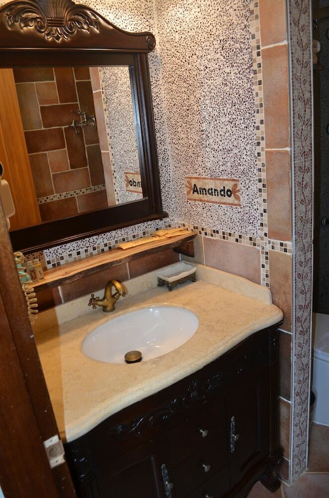 Hotel Amando Inn