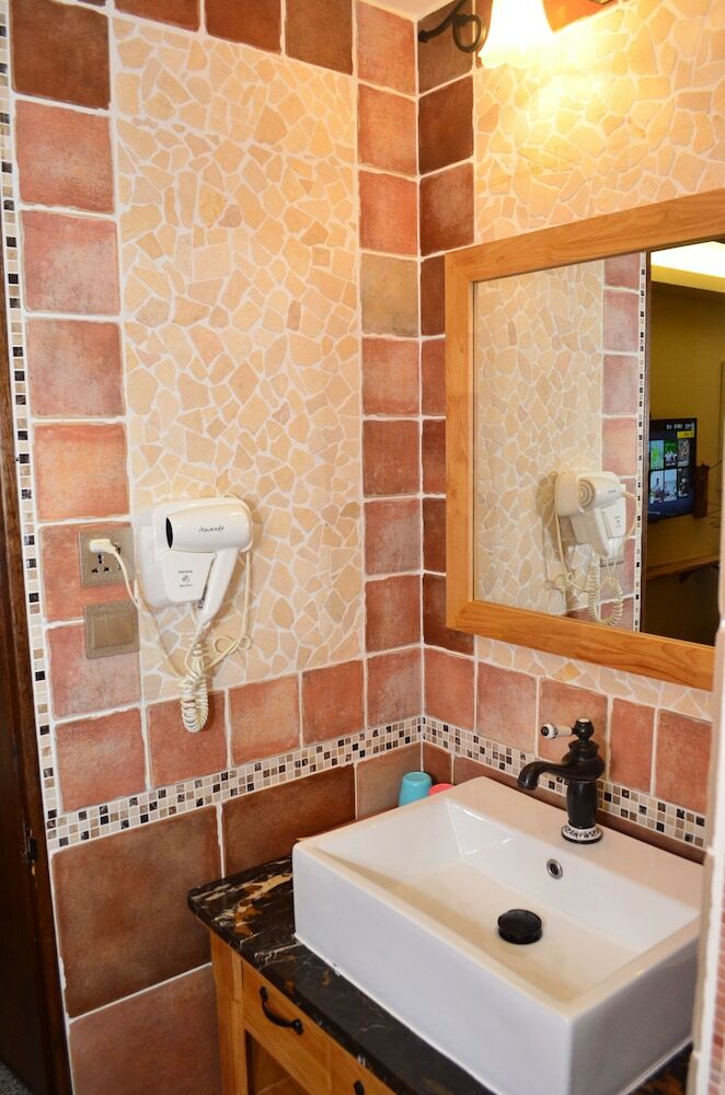 Hotel Amando Inn